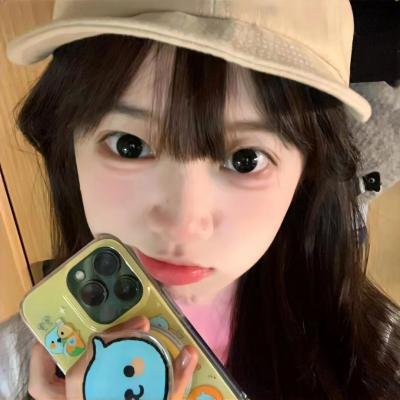 绿茵春色